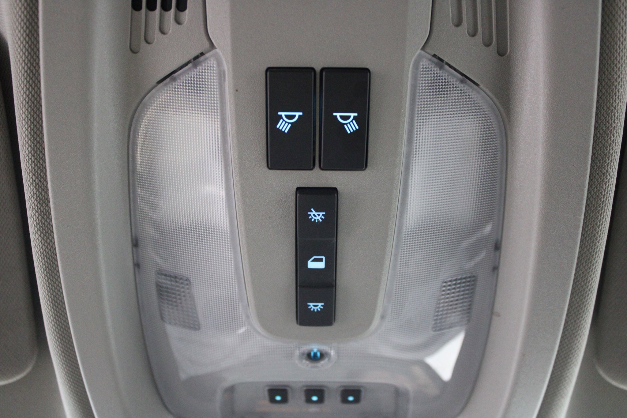 Used 2016 Chevrolet Equinox LTZ w/ Enhanced Convenience Package image 36