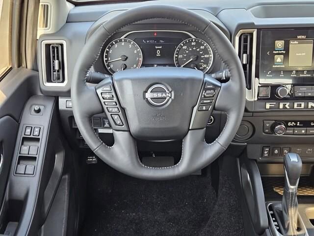 New 2025 Nissan Frontier SV w/ SV Convenience Package image 9