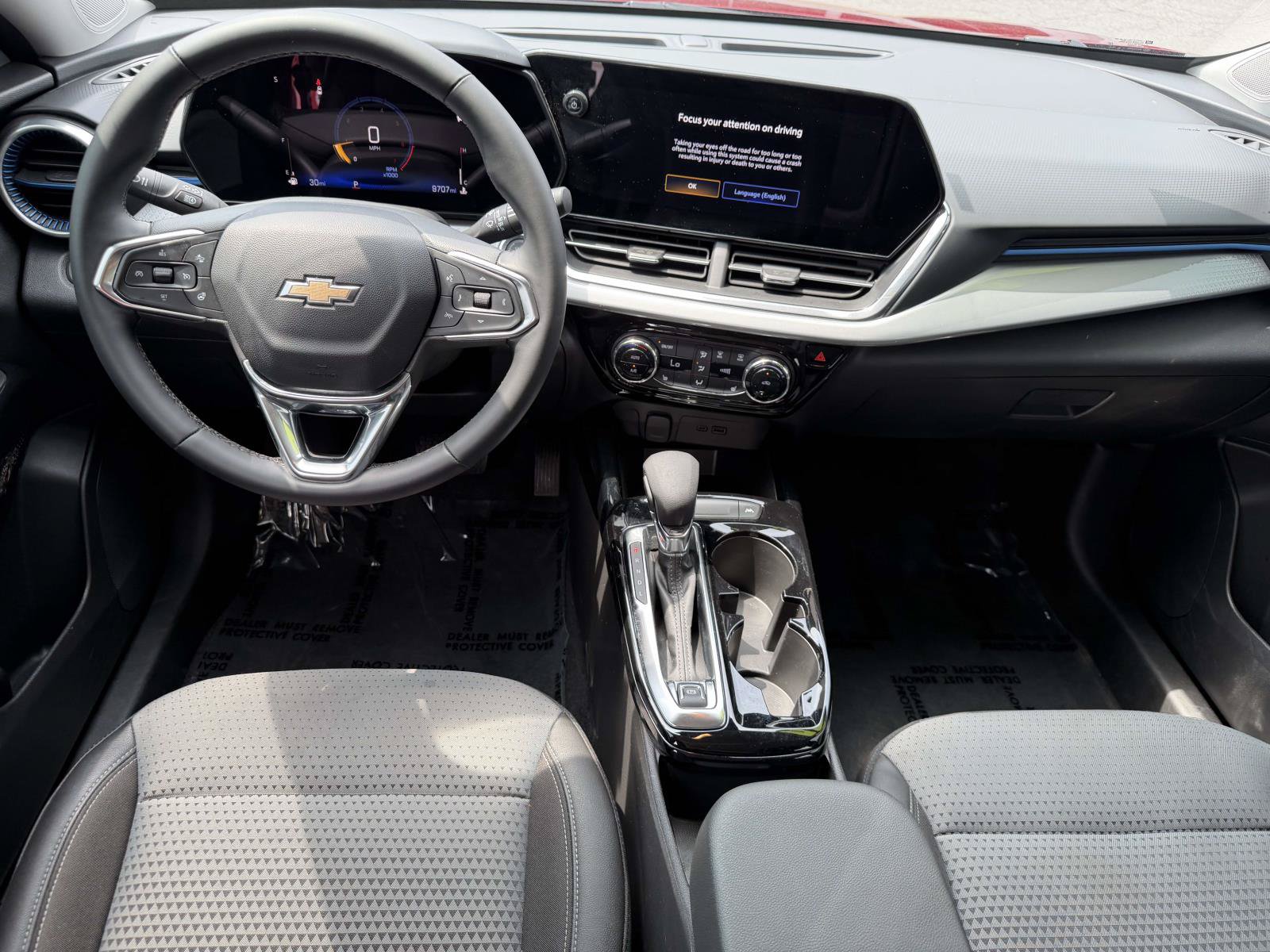 Used 2025 Chevrolet Trax LT w/ LT Convenience Package FWD image 11