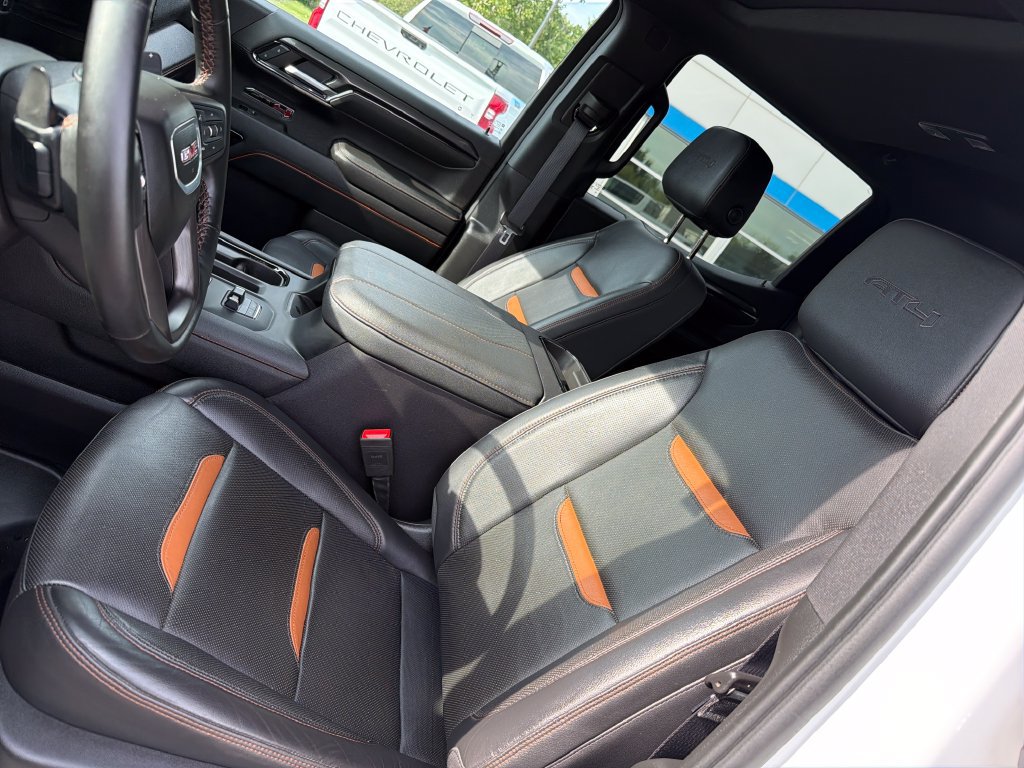 Used 2024 GMC Sierra 1500 AT4 w/ Technology Package AWD/4WD image 16