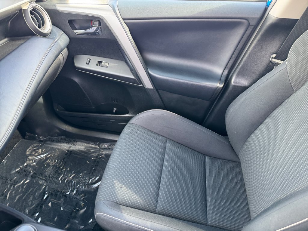 Certified 2018 Toyota RAV4 XLE AWD/4WD image 30