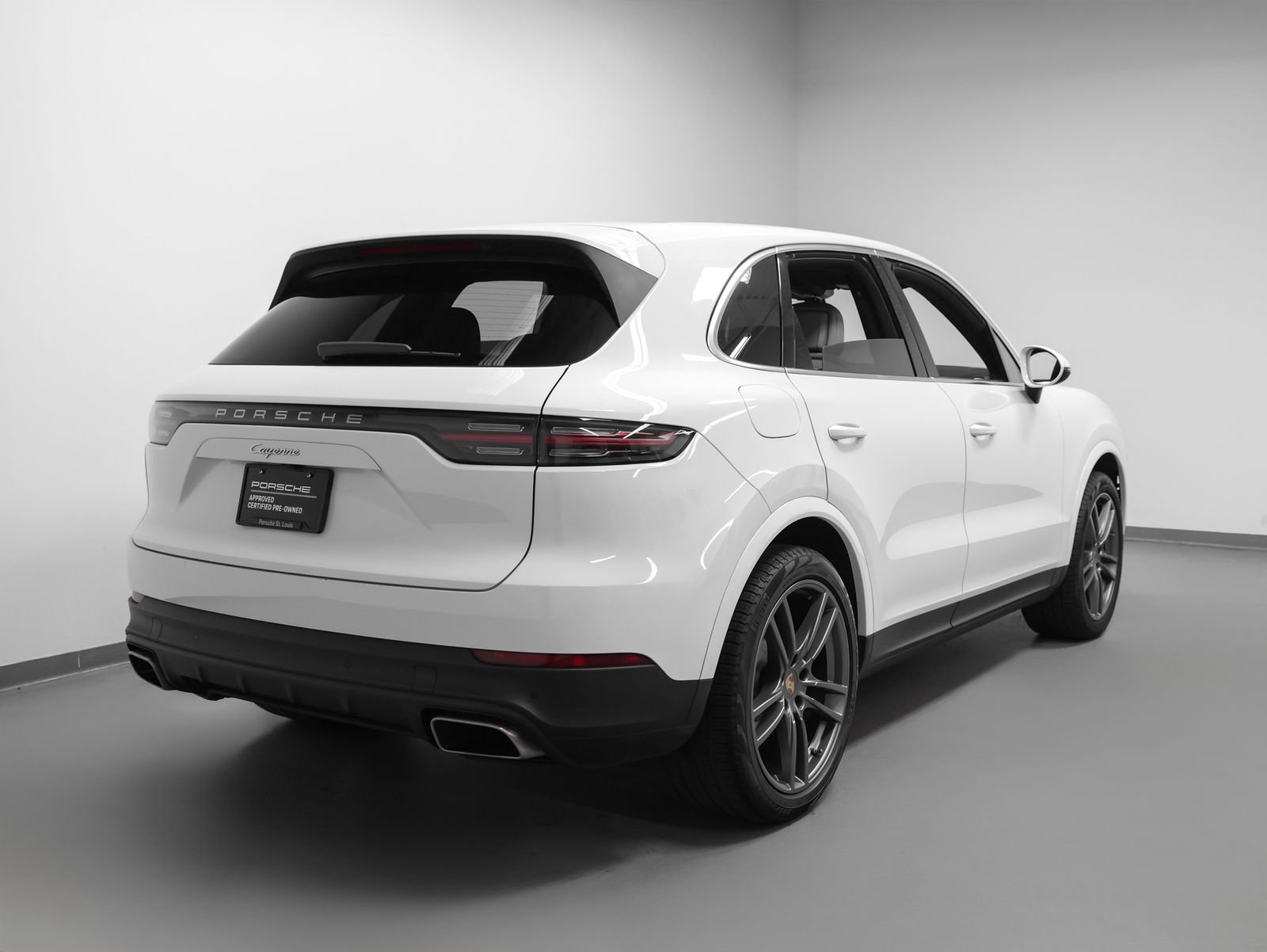 Used 2023 Porsche Cayenne AWD/4WD image 12