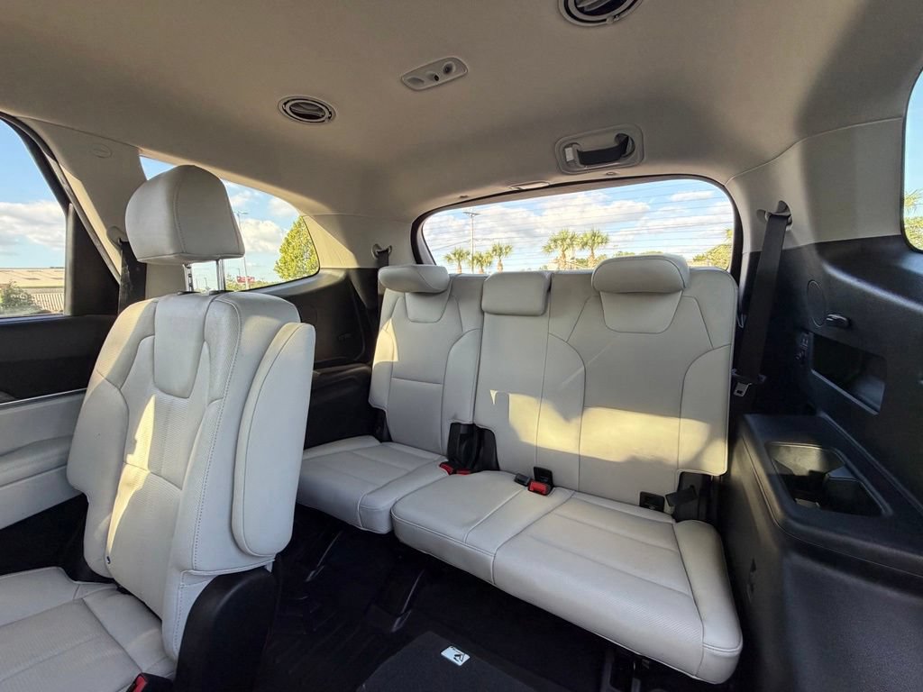Used 2022 Kia Telluride EX w/ EX Premium Package AWD/4WD image 30