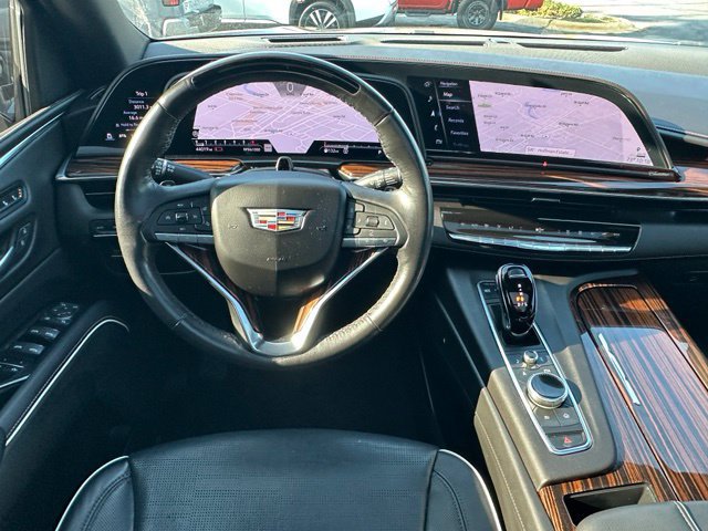 Used 2023 Cadillac Escalade Premium Luxury AWD/4WD image 31
