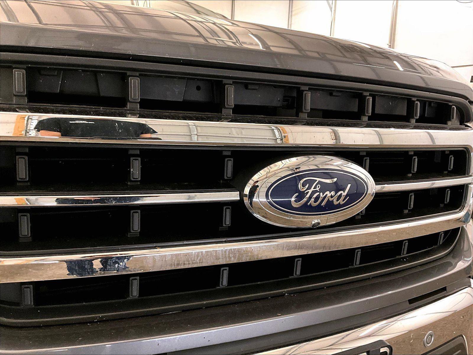 Used 2021 Ford F150 Lariat w/ Equipment Group 501A Mid AWD/4WD image 29