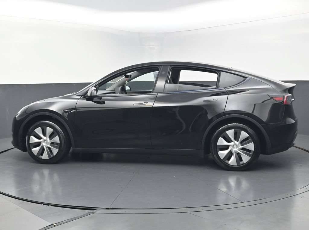 Used 2023 Tesla Model Y 2WD image 7
