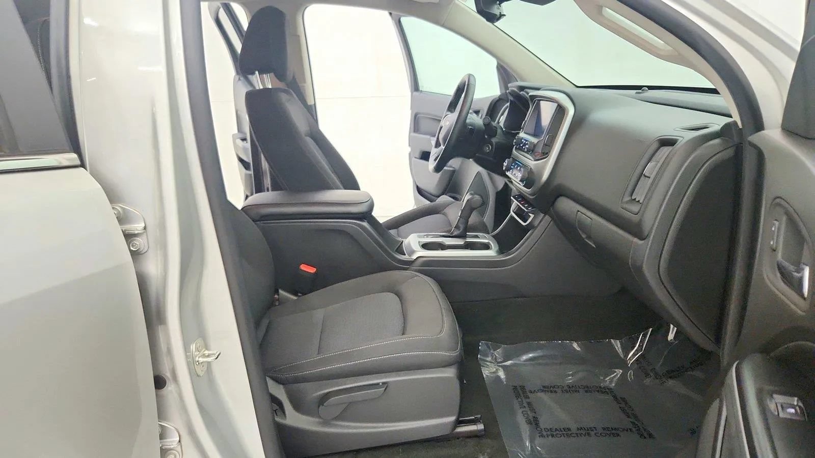 Used 2017 Chevrolet Colorado LT w/ LT Convenience Package AWD/4WD image 18