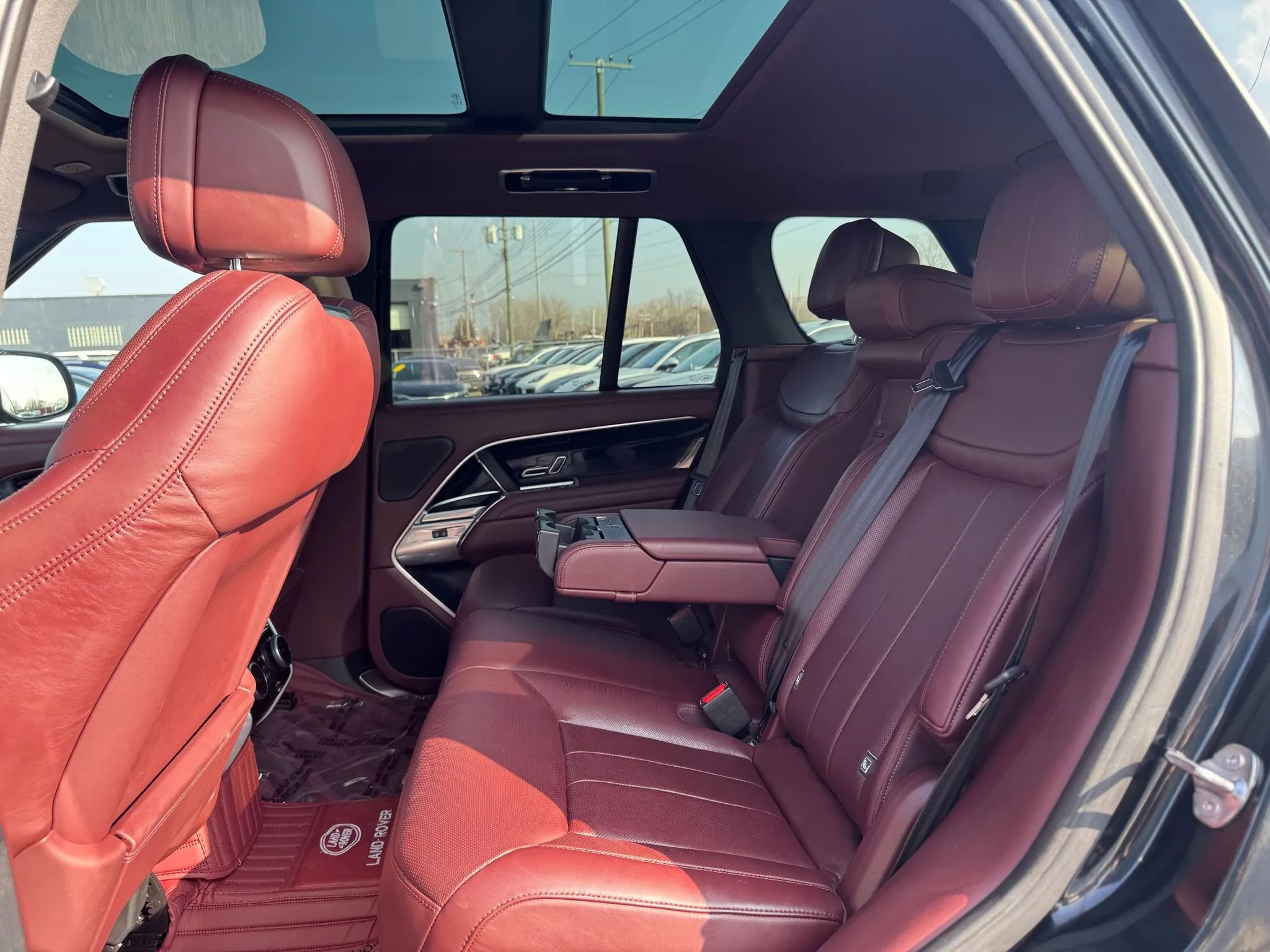 Used 2023 Land Rover Range Rover SE image 21