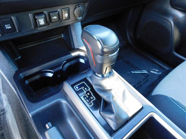 Used 2022 Toyota Tacoma TRD Off-Road AWD/4WD image 17