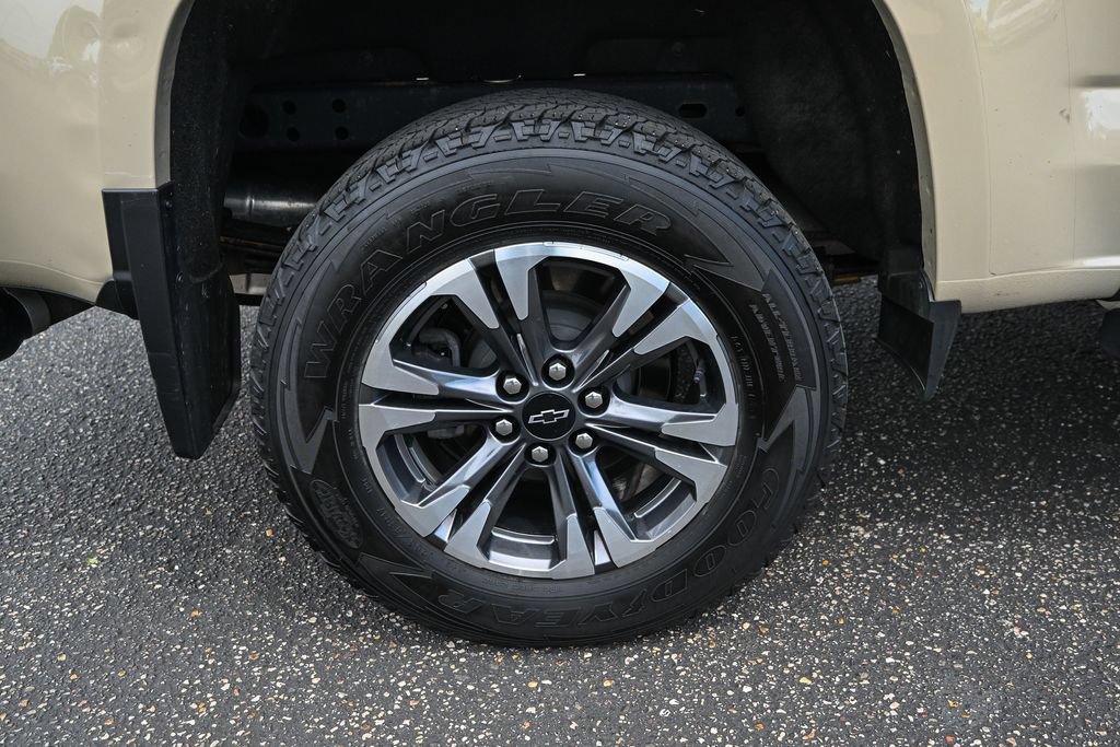 Used 2021 Chevrolet Colorado Z71 AWD/4WD image 14