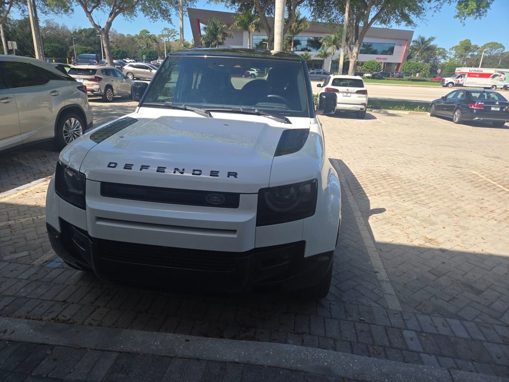 Used 2024 Land Rover Defender 110 X-Dynamic SE image 47