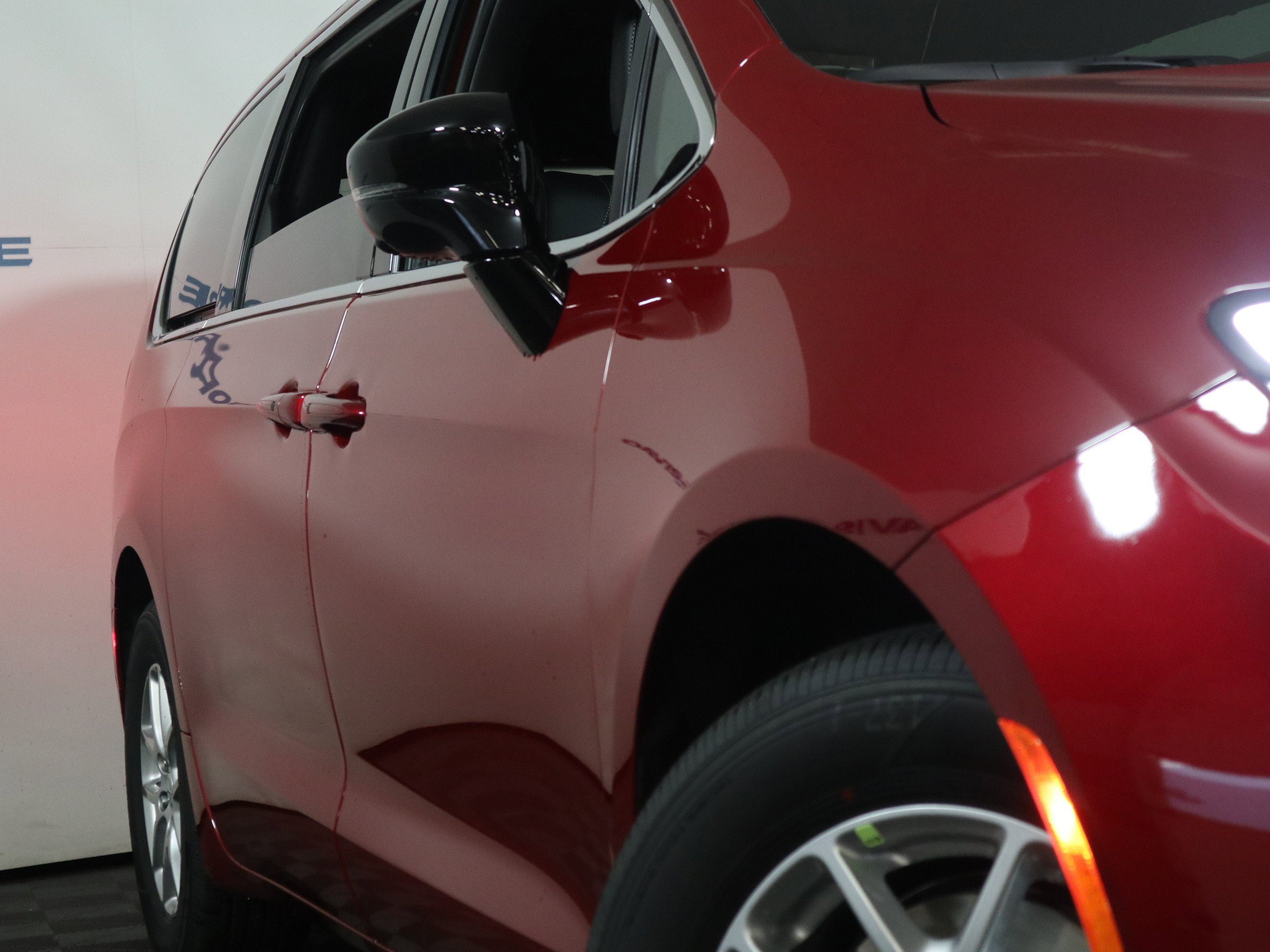 New 2026 Chrysler Pacifica Select image 3