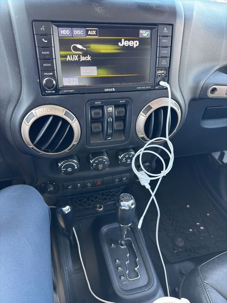 Used 2016 Jeep Wrangler Unlimited Sahara AWD/4WD image 6