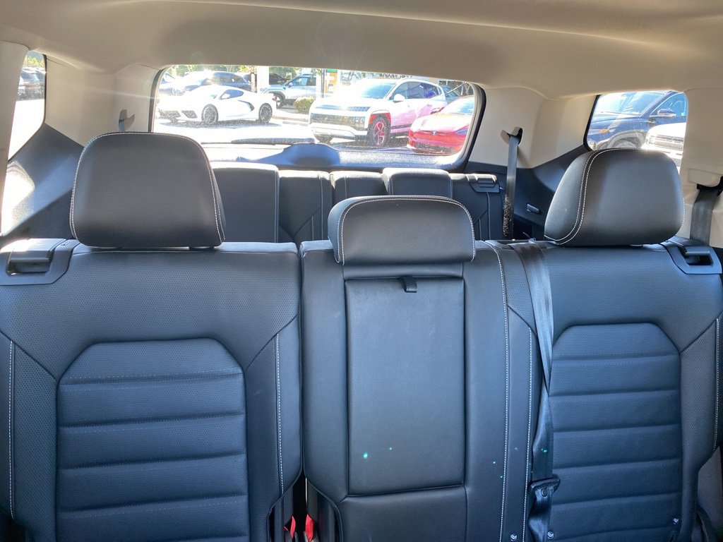 Used 2025 Volkswagen Atlas SEL image 35