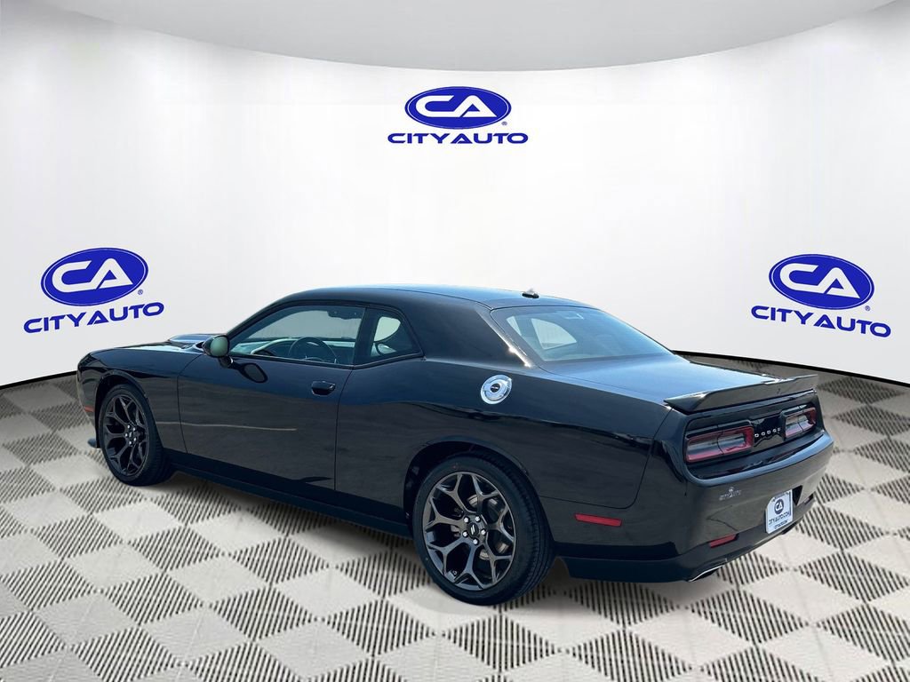 Used 2022 Dodge Challenger GT RWD image 6