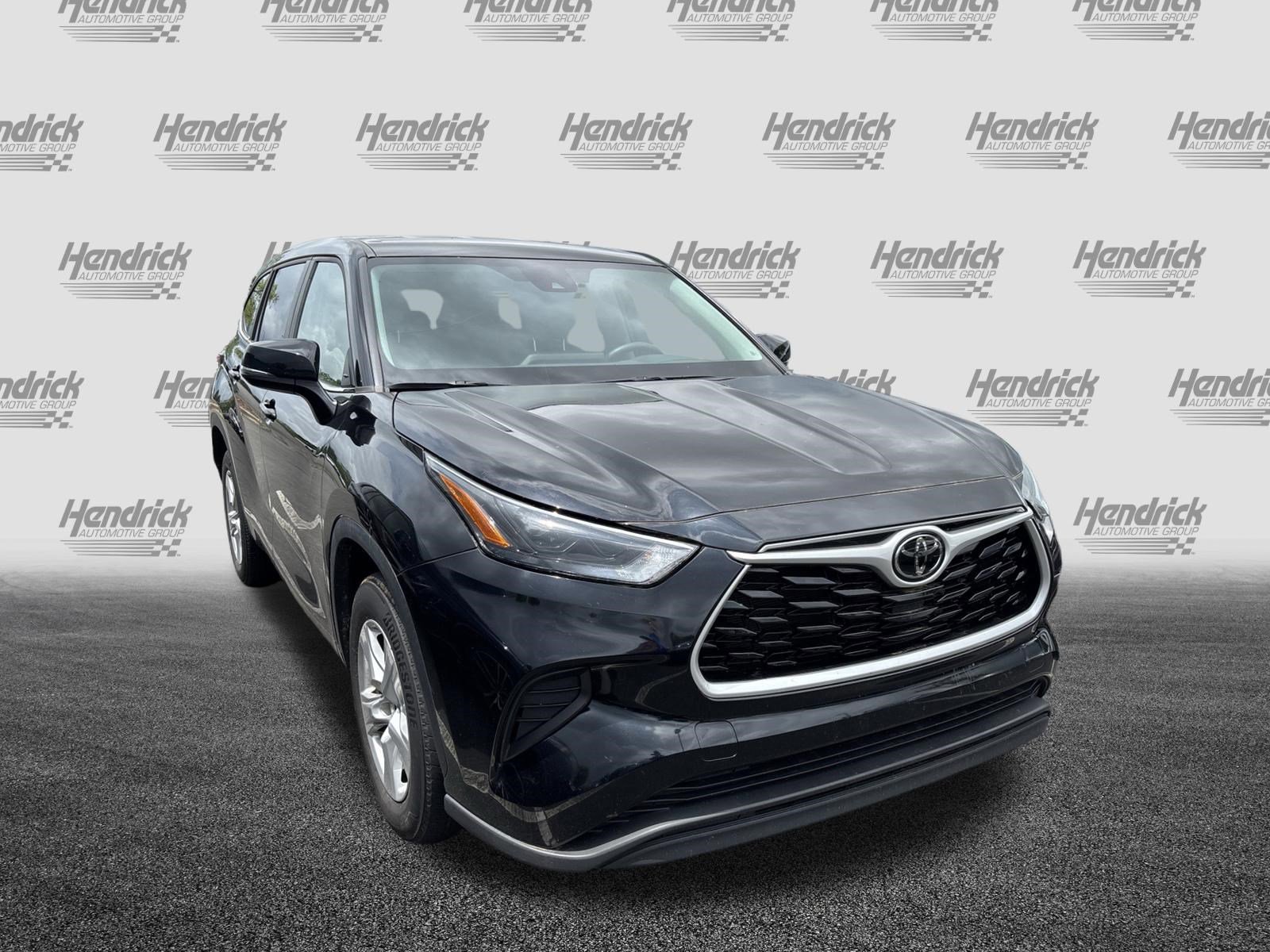 Used 2023 Toyota Highlander L FWD image 7