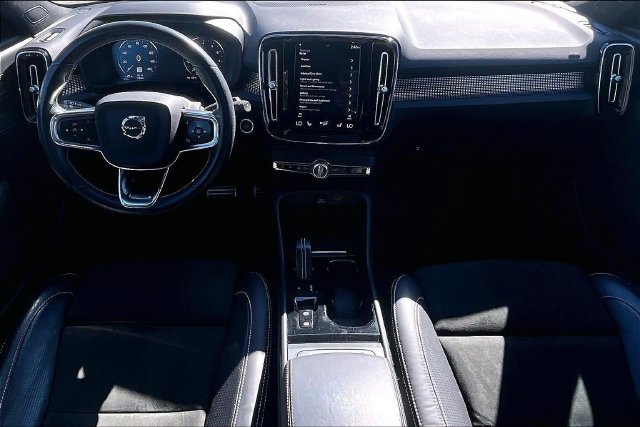 Used 2021 Volvo XC40 T5 R-Design w/ Advanced Package AWD/4WD image 7