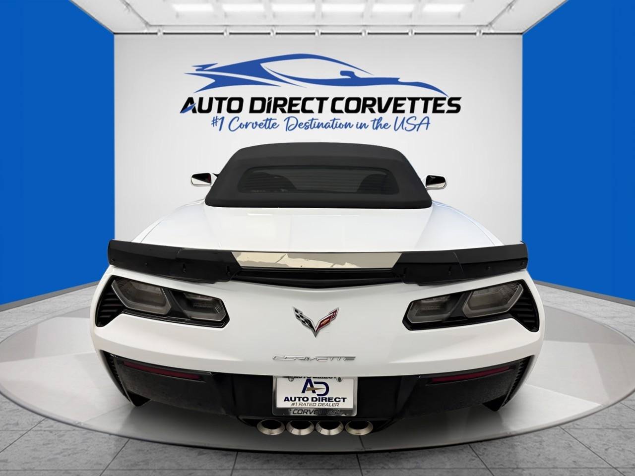 Used 2015 Chevrolet Corvette Z06 w/ 3LZ Preferred Equipment Group RWD image 29