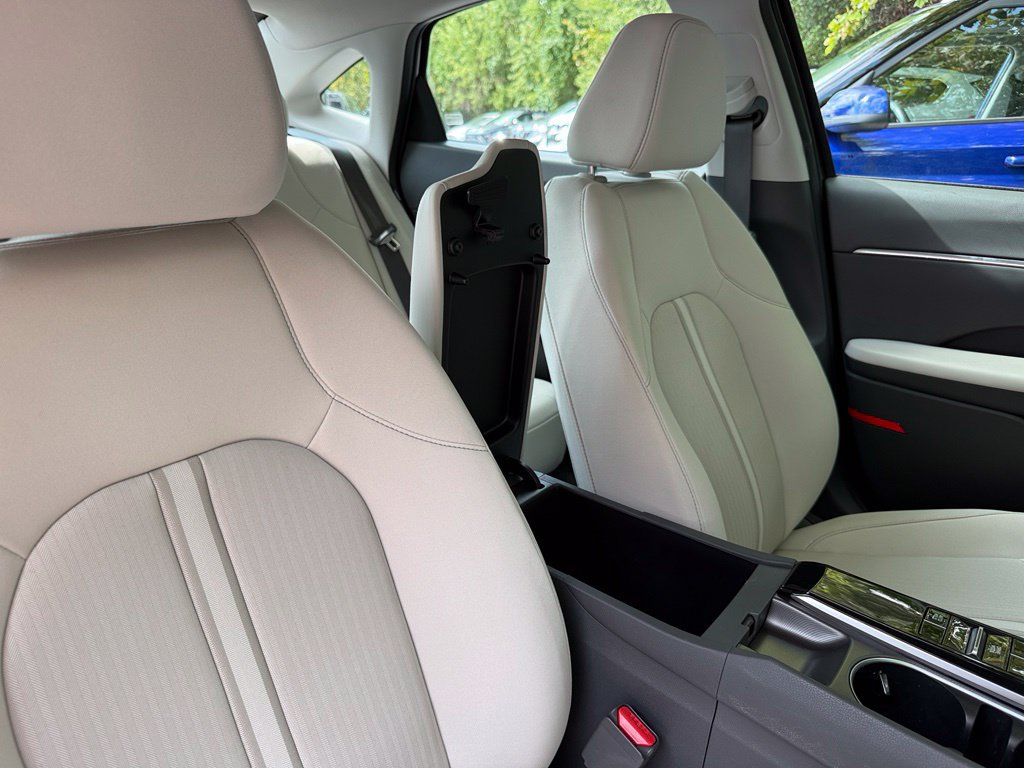 Certified 2023 Hyundai Sonata SEL w/ Preferred Accessory Package FWD image 43