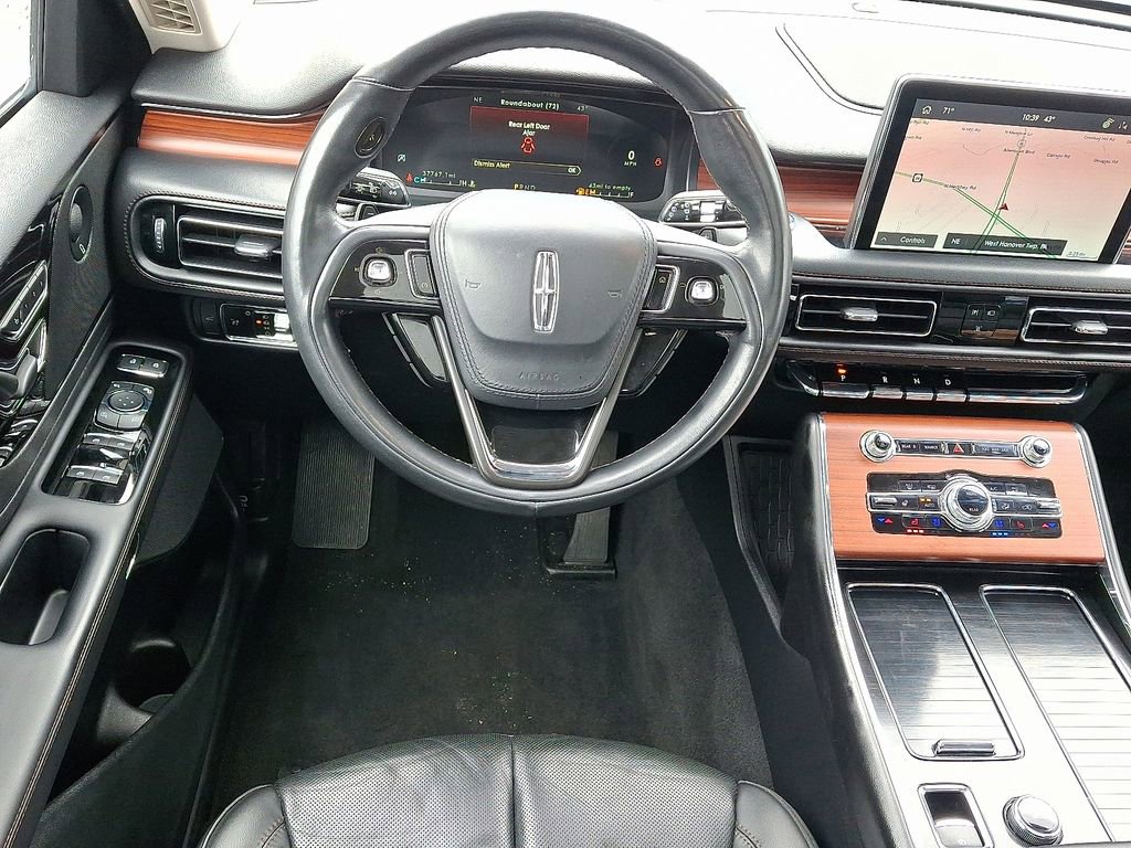 Used 2023 Lincoln Aviator Reserve w/ Elements Package Plus image 2