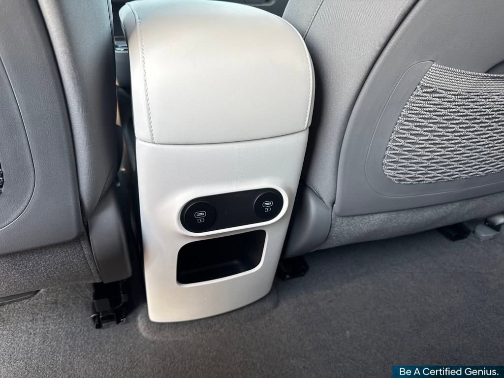 Used 2025 Hyundai Ioniq 5 SE image 42