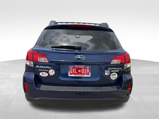 Used 2010 Subaru Outback 2.5i Limited AWD/4WD image 8