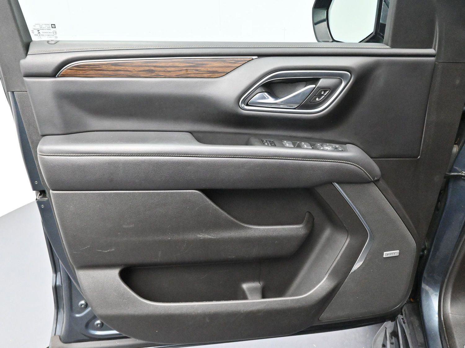 Used 2021 Chevrolet Tahoe Premier w/ Premium Package image 13