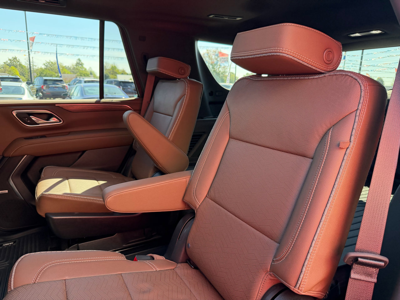 Used 2024 Chevrolet Tahoe High Country w/ Advanced Technology Package image 19