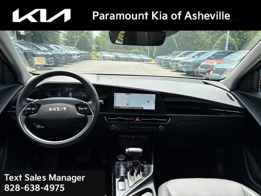 Certified 2025 Kia Niro FWD image 7