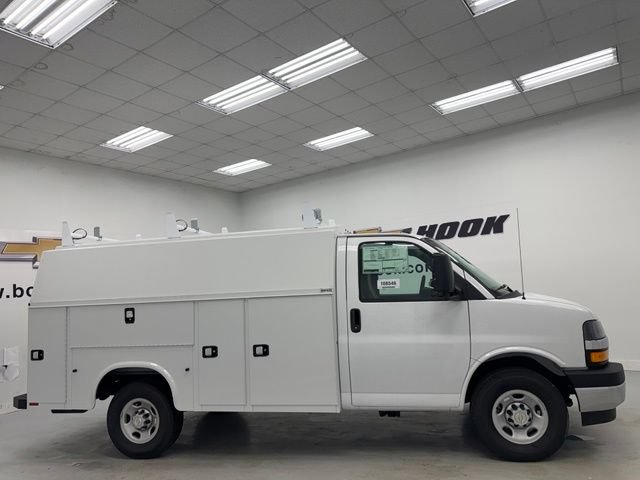 New 2026 Chevrolet Express 3500 w/ Power Convenience Package RWD image 4