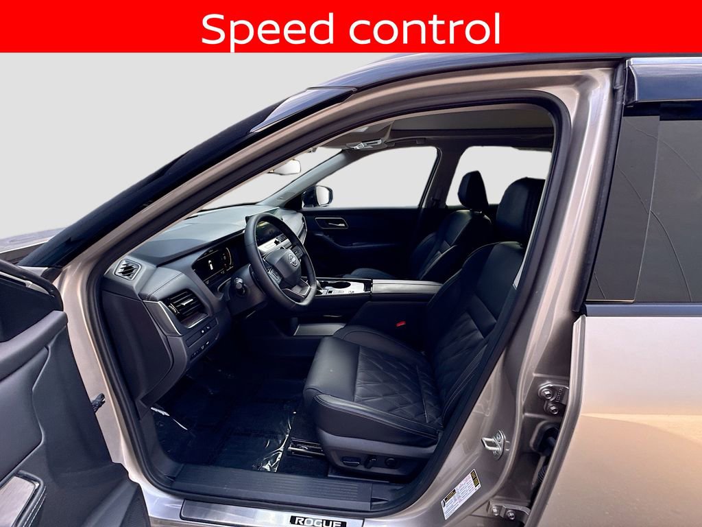 Certified 2025 Nissan Rogue Platinum w/ Platinum Premium Package image 18