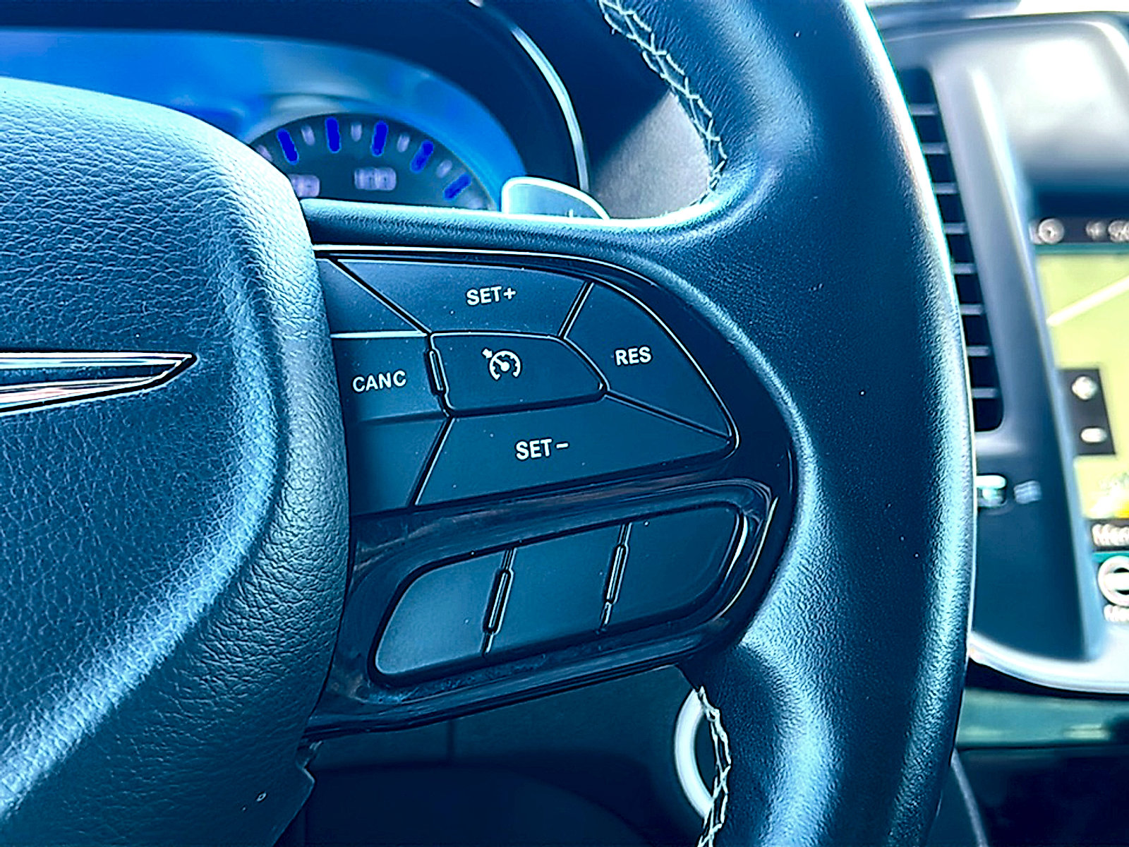 Used 2022 Chrysler 300 S image 29