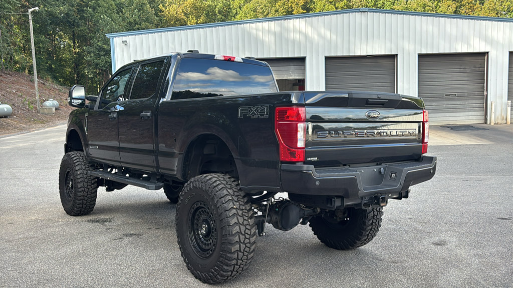 Used 2022 Ford F250 XLT w/ Black Appearance Package AWD/4WD image 7