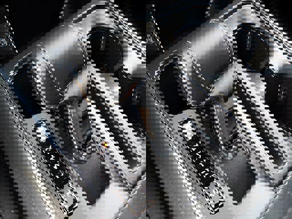 Certified 2022 Ford F150 XLT w/ Equipment Group 302A High image 24