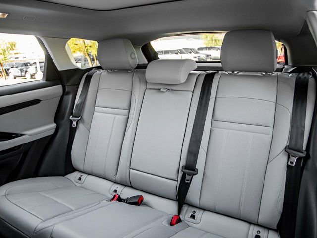 Used 2025 Land Rover Range Rover Evoque S image 21