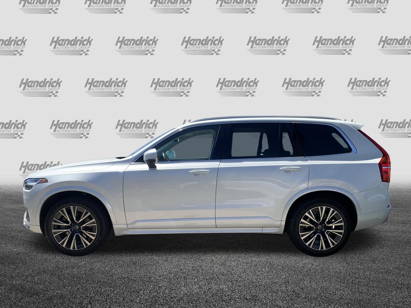 Used 2022 Volvo XC90 T5 Momentum w/ Climate Package FWD image 7
