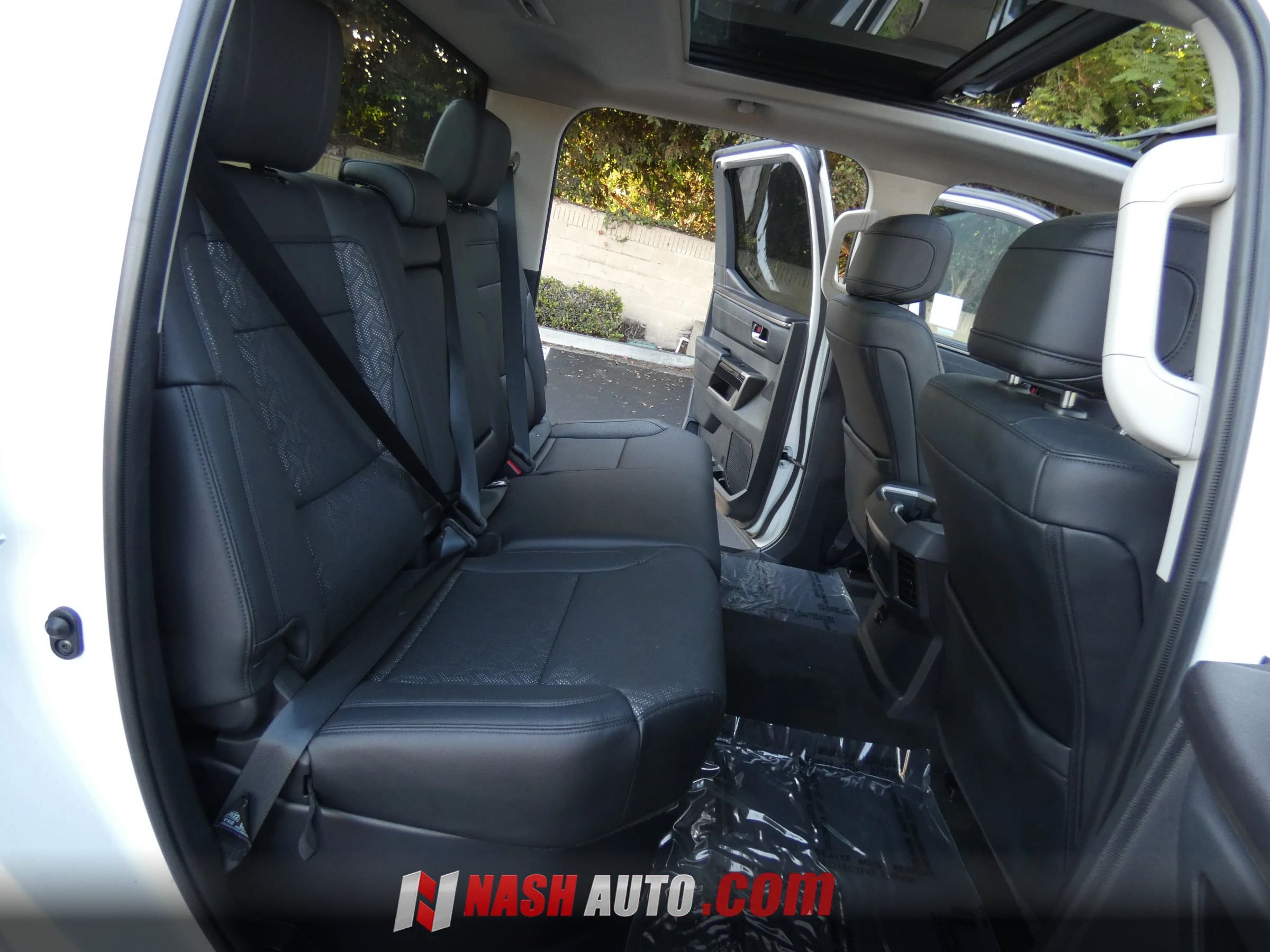 Used 2024 Toyota Tundra Limited AWD/4WD image 45