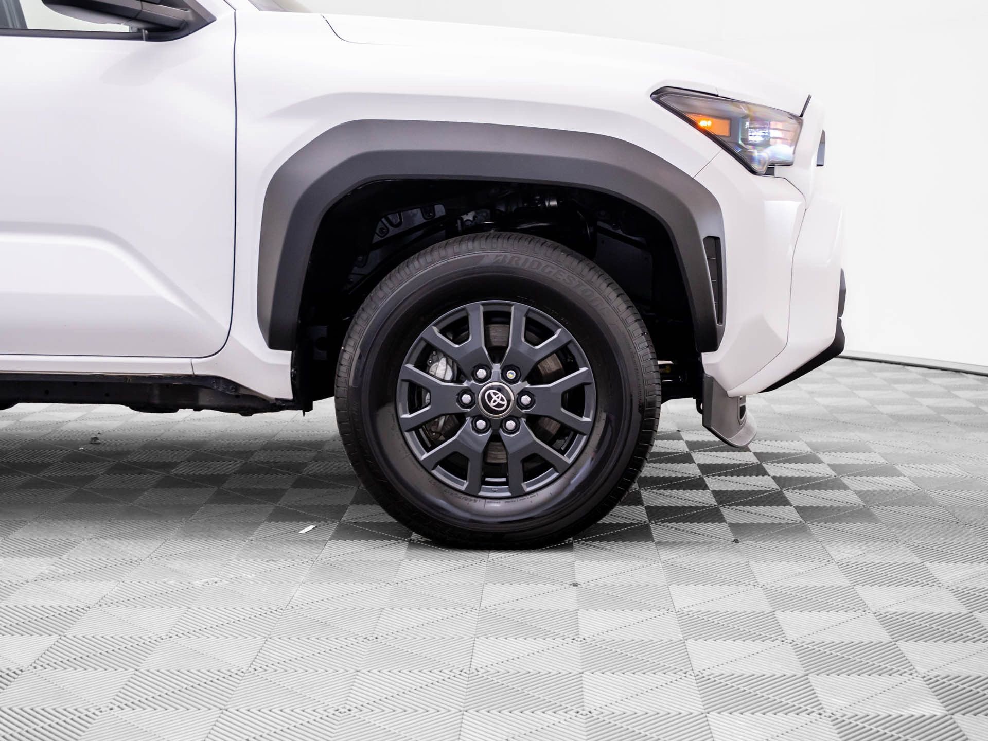 Used 2025 Toyota 4Runner SR5 image 38