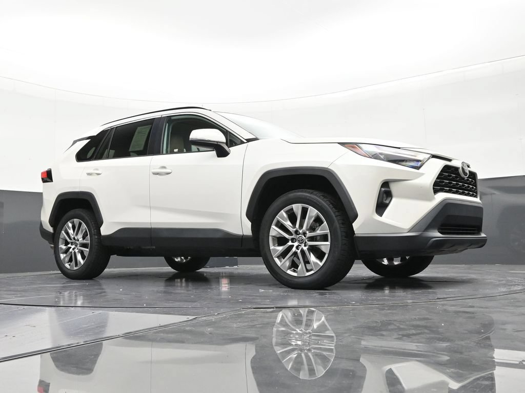 Used 2022 Toyota RAV4 XLE Premium FWD image 27