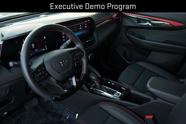 Used 2026 Chevrolet TrailBlazer RS w/ Convenience Package image 2