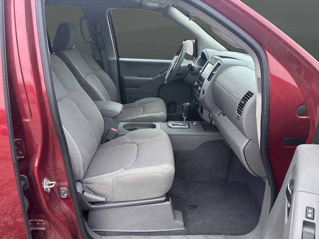 Used 2020 Nissan Frontier SV w/ SV Utility Package image 26