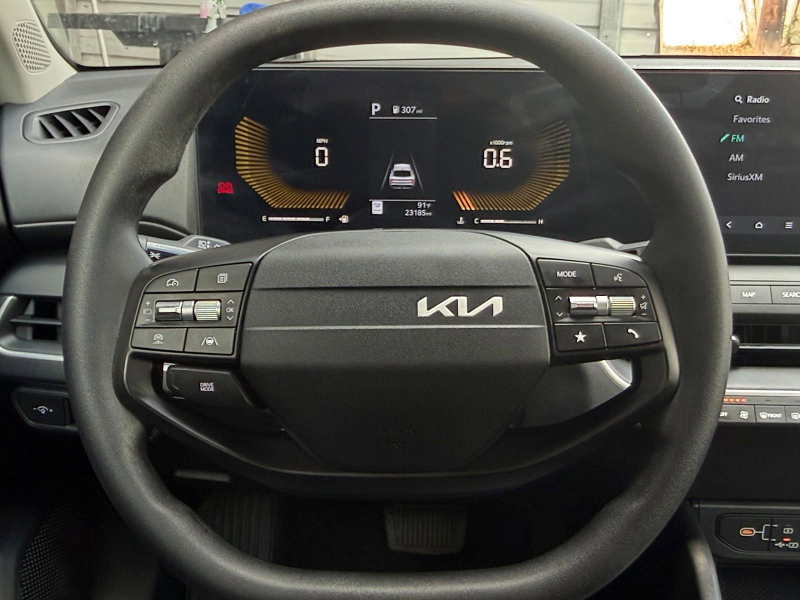Used 2025 Kia K4 FWD image 25