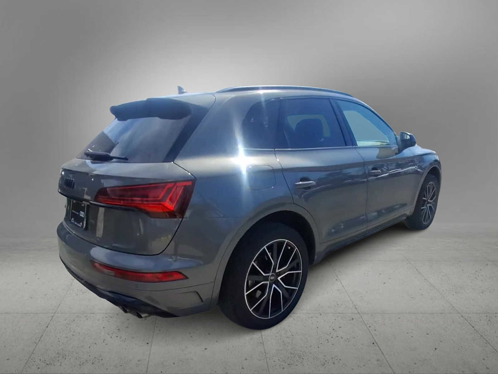 Used 2023 Audi SQ5 Premium Plus w/ Premium Plus Package image 8