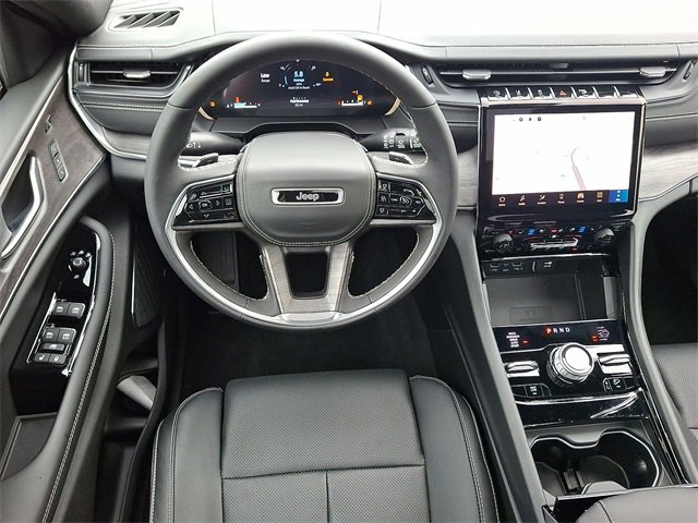 Certified 2024 Jeep Grand Cherokee Overland w/ Luxury Tech Group IV image 21