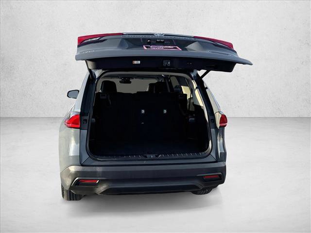 Certified 2025 Toyota Grand Highlander XLE image 28