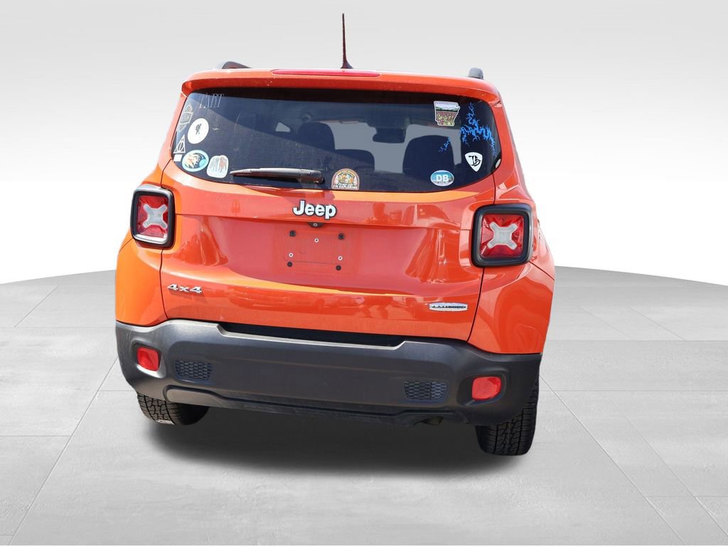 Used 2015 Jeep Renegade Latitude AWD/4WD image 13