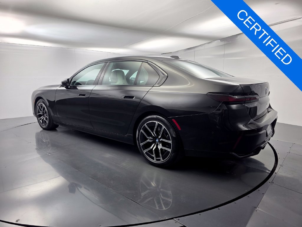 Certified 2023 BMW 740i RWD image 4