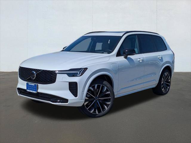 New 2026 Volvo XC90 T8 Ultra w/ Protection Package