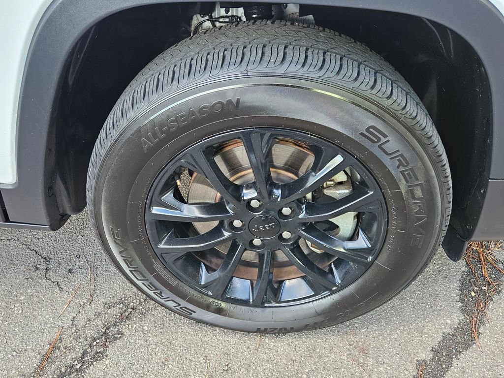 Used 2023 Jeep Cherokee Altitude Lux image 15