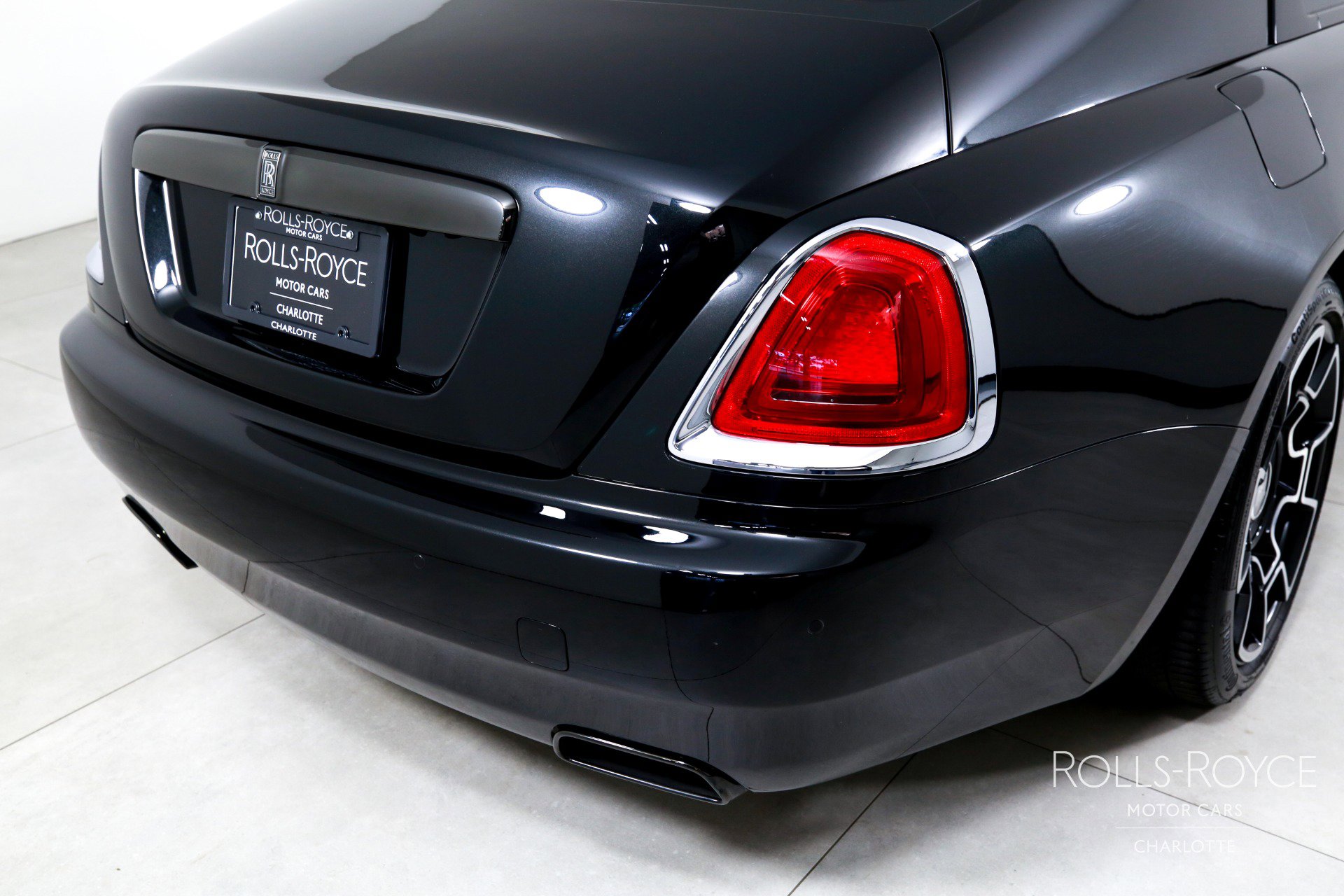 Used 2017 Rolls-Royce Wraith RWD image 36
